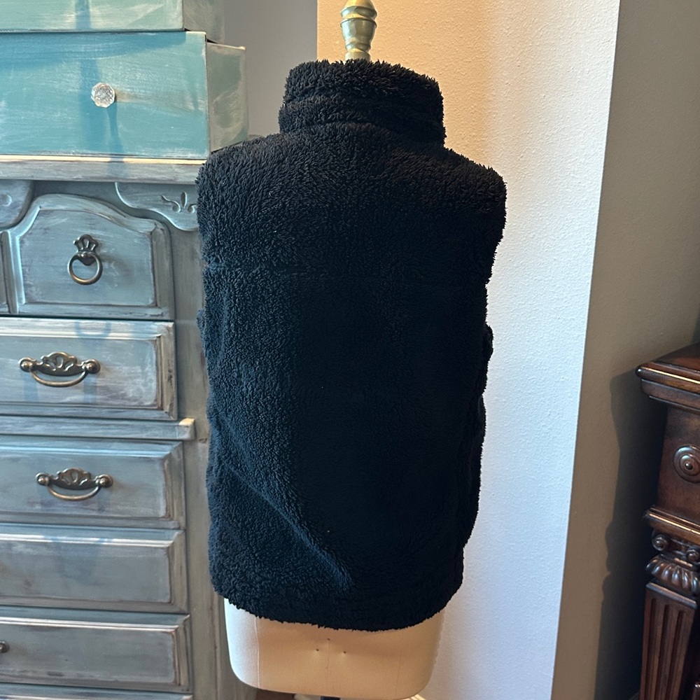 Penfield Black Sherpa Vest Full Zip - Picture 6 of 10